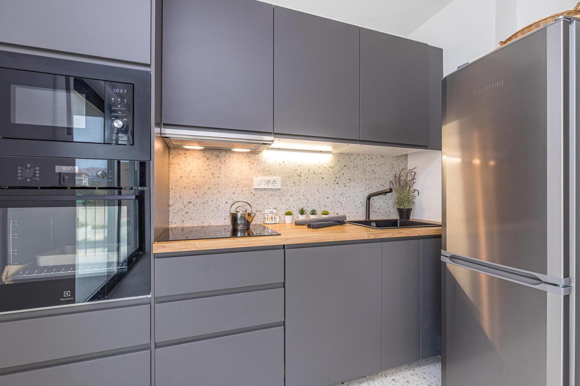 Sapore Di Mare Apartments - Happy Rentals Башка Екстер'єр фото